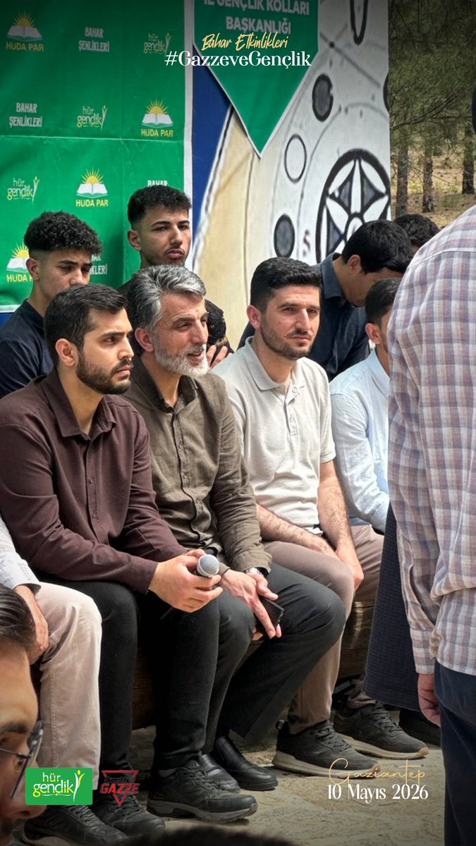 HurGenclik27's tweet photo. Kur'an-ı Kerim tilaveti için Şahinbey ilçe gençlik kolları başkanımız Muhammed Kirişin yüreğine sağlık.
 
 #GazzeveGençlik #BaharŞenlikleri https://t.co/NDXUtR5H2p