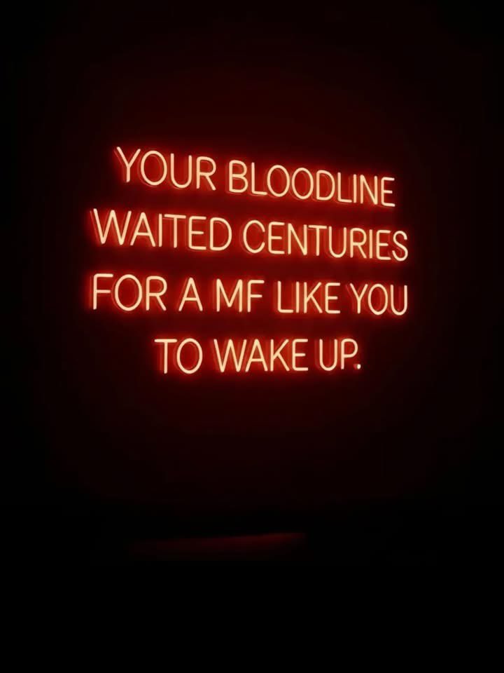 thatchicknrobe's tweet photo. ❤️🖤❤️🖤 https://t.co/j3jMI2W8d3