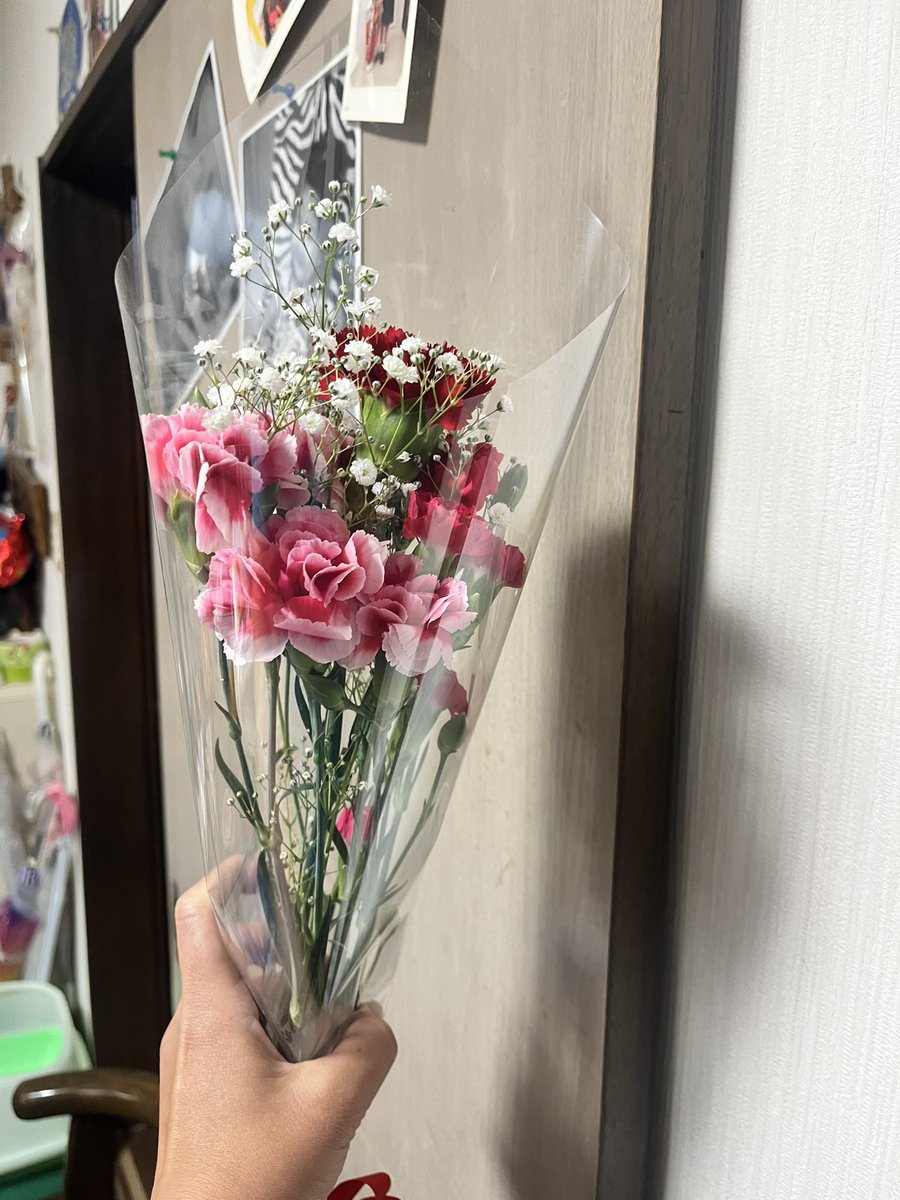 m_zumba's tweet photo. #横須賀市 #カーネーション #母の日
 #娘からのプレゼント✨ https://t.co/CUw6nGi0P4