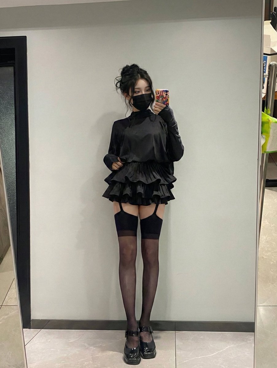 你昨晚很一般 tweet media