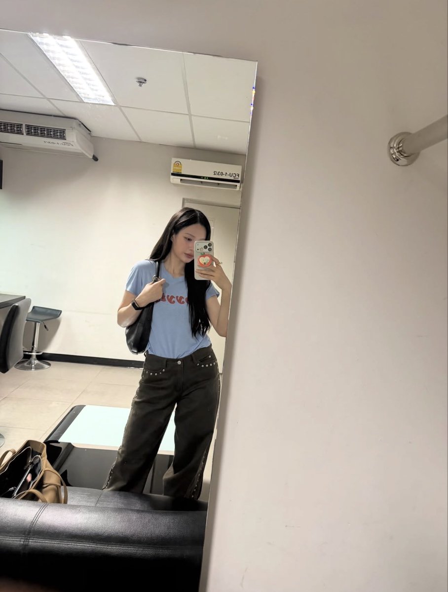 有点奇怪的咩 tweet media
