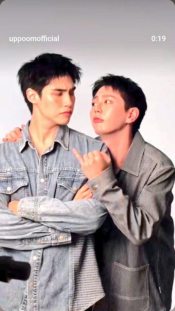 ดิชั้นอยากเข้าใจสิ่งนี้...เปิดเพจคู่ ช่องคู่มาเพื่อประกาศให้โลกรู้ว่า ไม่โสดปะคะ??  เหม็นฟามรัก!!!🤌🤌

#UPANDPOOMOFFICIAL