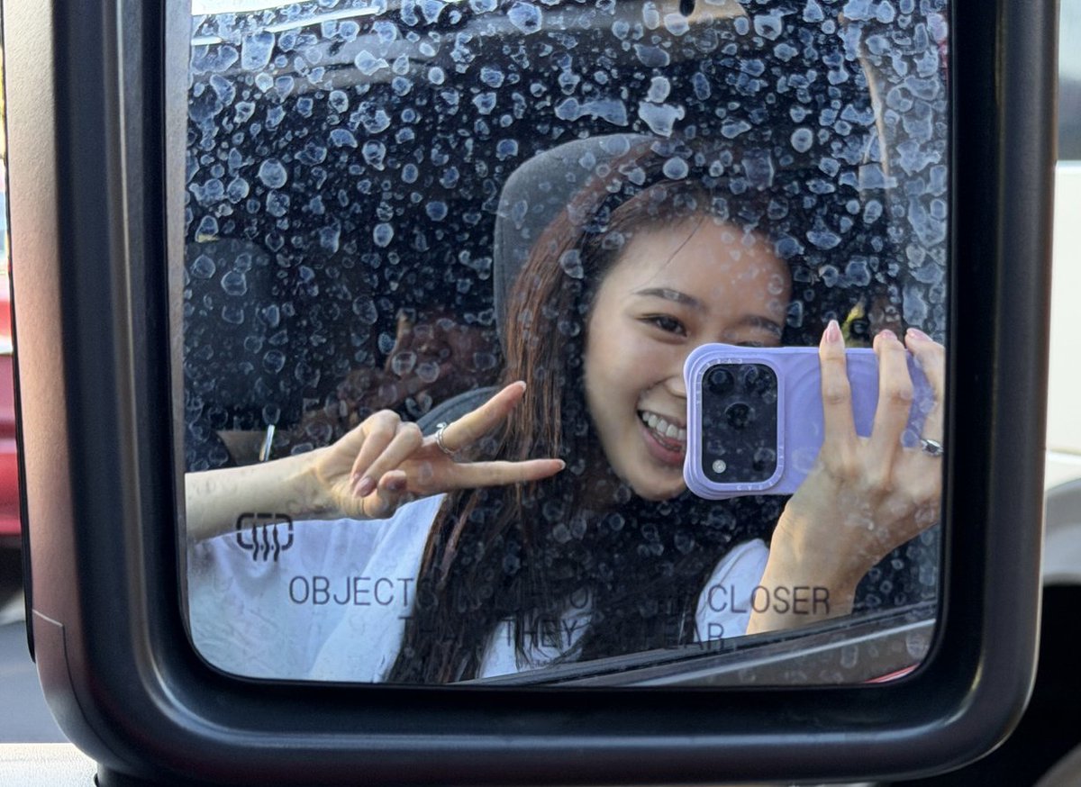 only4_Aeri's tweet photo. the prettiest thing about giselle’s smile is how natural it feels ❤️‍🩹 https://t.co/O55JyMU20G