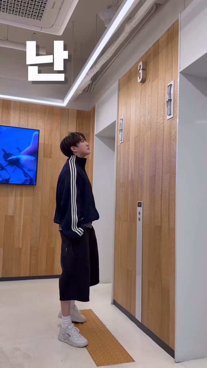 문주 tweet media
