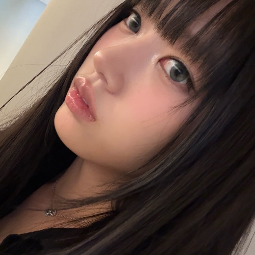 샬롯 tweet media