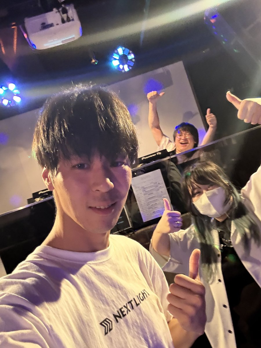Haaamtaroou's tweet photo. #ボカレゾ ありがとうございました！
4tsu＆おみたろうのB2B(ほぼ漫才)の履歴こちらです🙏🙏

色んな方とお会いできて良かったです‼️😻
是非またどこかでお会いできた時はよろしくお願いします🥳🥳

普段はもう少し真面目にVOCALOIDしてます。

改めてボカレゾさん2周年‼️おめでとうございました！！ https://t.co/8q7mJcOkqe