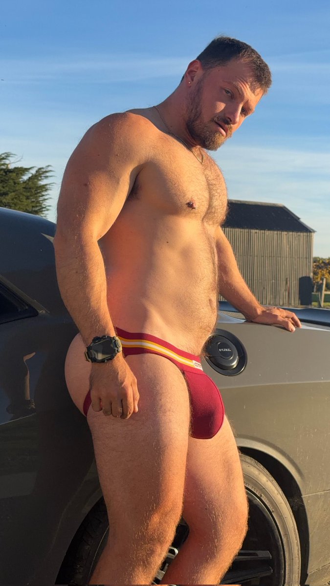 The Bulge Lover tweet media