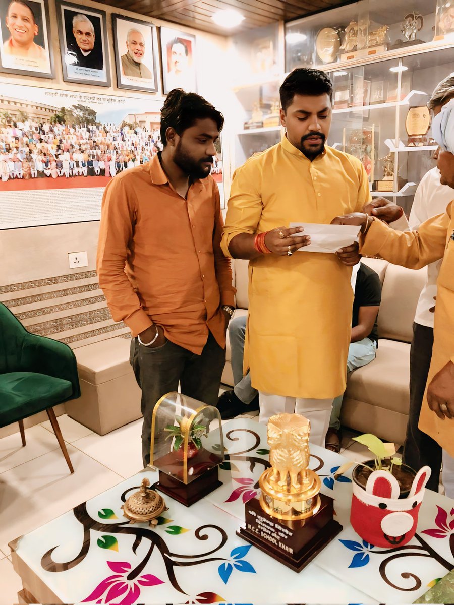 pathere_v's tweet photo. माननीय सुरेंद्र दिलेर जी राज्यमंत्री बहुत जाने पर बहुत बहुत बधाई https://t.co/p546WM16rZ