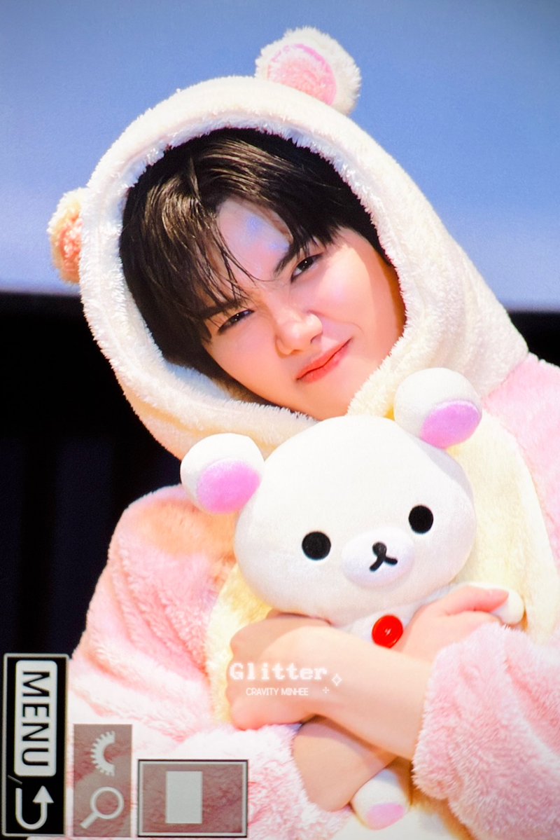 𝙂𝙡𝙞𝙩𝙩𝙚𝙧 tweet media