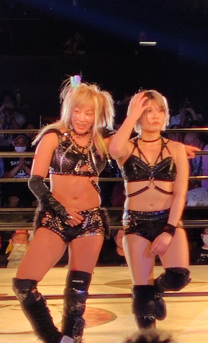 画になる二人
オイモカブキ改め
漆黒のオイモカブキ！
(あのたん命名)
#OZアカデミー
#漆黒のオイモカブキ
#ウナギ・サヤカ #安納サオリ