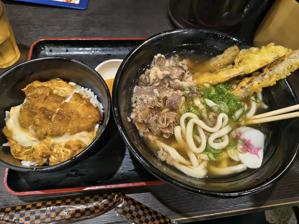 dontyantyan's tweet photo. 九州最後の晩ご飯😋 https://t.co/prSUjUYonx