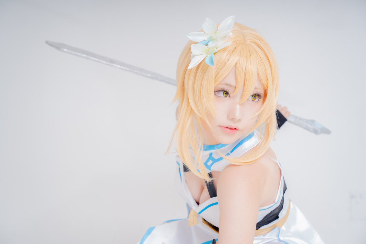 彪華 tweet media