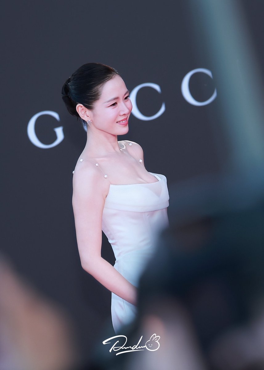 son yejin 𝙥𝙞𝙘𝙨 tweet media