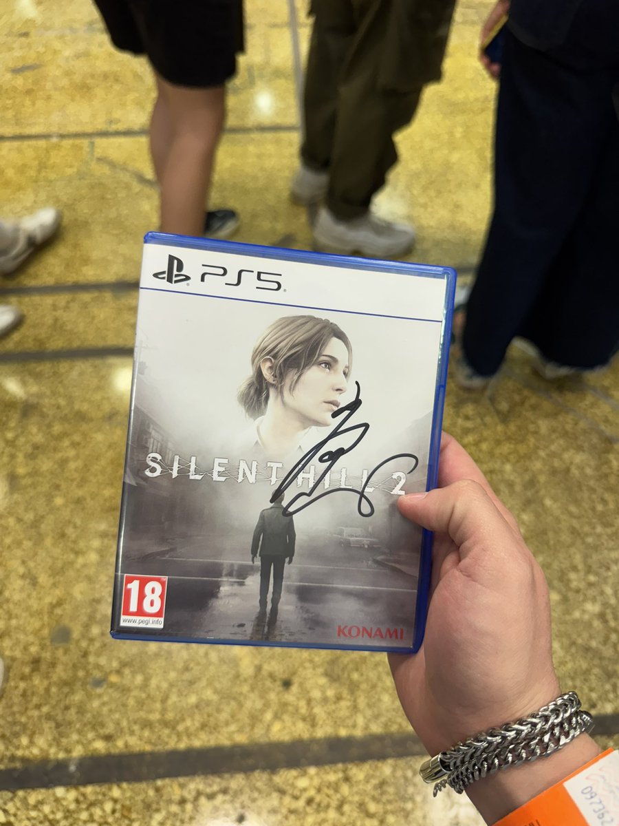 blameitongeorg3's tweet photo. Με την υπογραφή του τιτανομεγιστου Yamaoka πλέον!!! https://t.co/9RZp2EeAfy