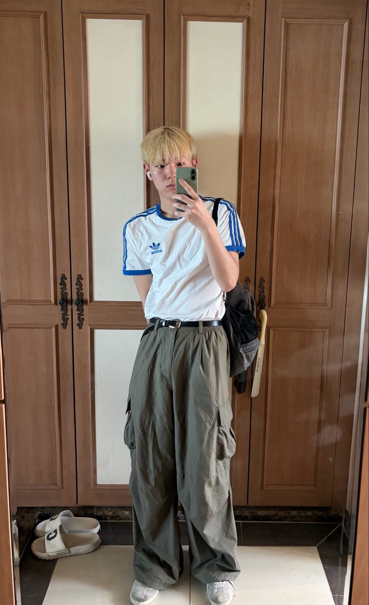 팔춘이 tweet media