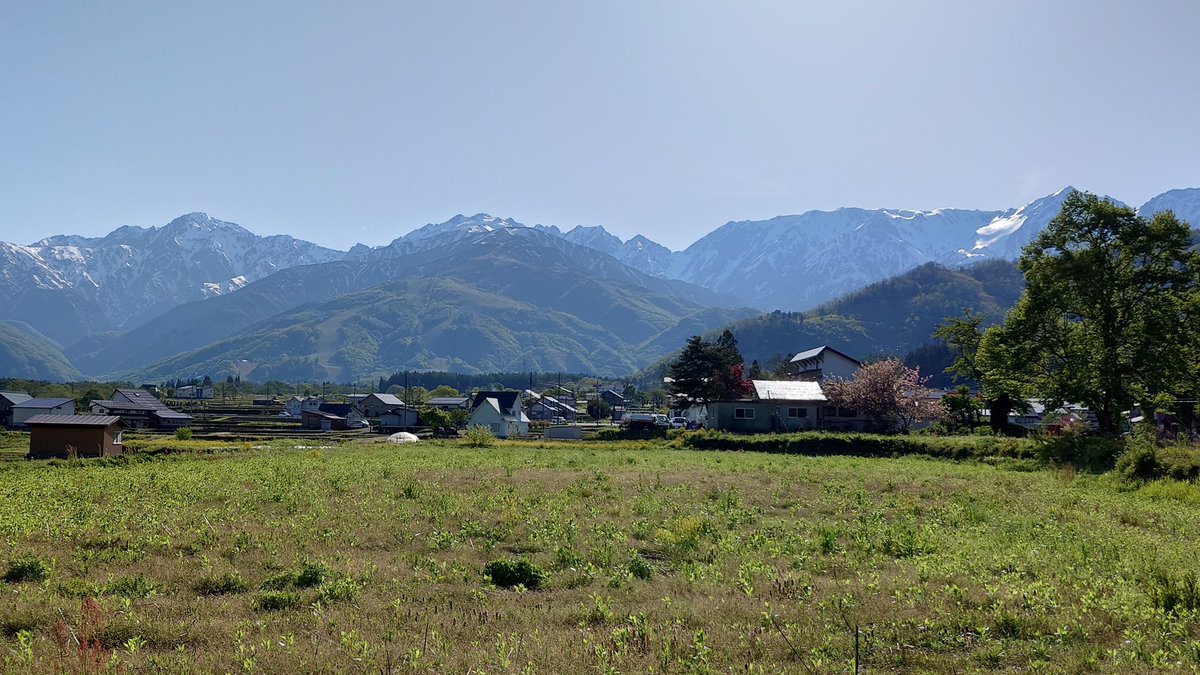 mon00riki's tweet photo. 道の駅小谷の深山の湯で1時間近くまったり。
その間、ずっと自分含め5人以下。

そして、白馬駅前の藤屋さんで、近場なのにまだ確保してなかった国道ステッカー148号をゲットして帰りました。

北アルプスはやっぱりいいですねー

#国道ステッカー
#北アルプス
#白馬
#水鏡 https://t.co/KmCgMK2fID