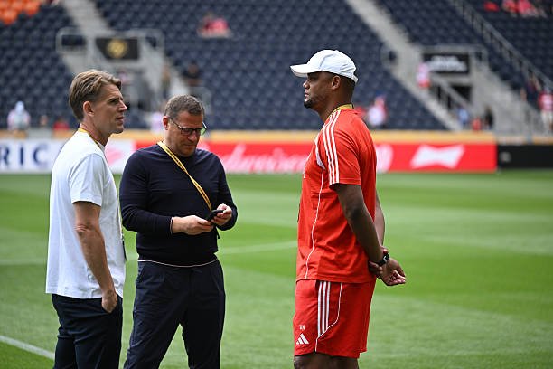 roro_bayern's tweet photo. Après avoir été éliminé de l’UEFA Champions League, Vincent Kompany est maintenant proactif dans la planification de l’équipe pour la saison prochaine avec une relation parfaite entre le staff technique, Max #Eberl, Christoph #Freund et le chef du département de scoutisme Nils #Schmadtke.
Il y a un accord au sein du club sur le fait que l’équipe manque de plus d’options sur le banc et de concurrence saine.
(@MercatoBayern)
#FCBayern || #Bundesliga 🇩🇪 || #Transferts || #Mercato || #MiaSanMia 🔴⚪