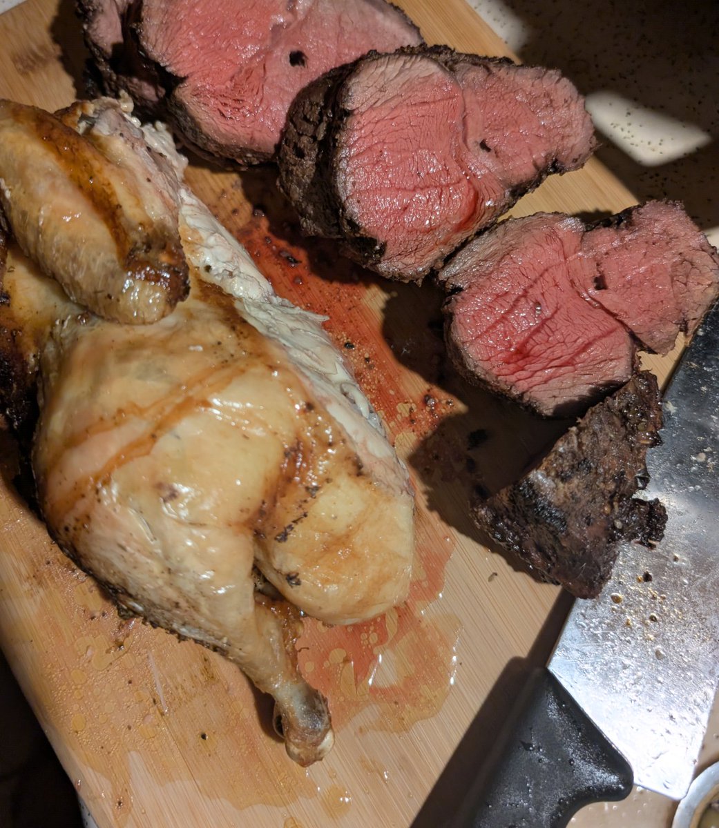 Japan, it's getting kind of late! 

Time for some meat violence 

🇯🇵🥩🇯🇵🥩🇯🇵🥩🇯🇵