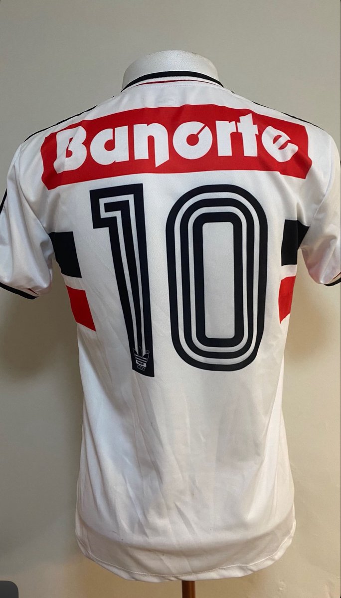 TODO DIA UM GOL DO SANTA 🇾🇪 tweet media