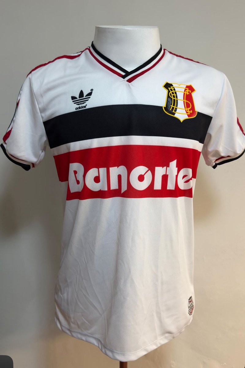 TODO DIA UM GOL DO SANTA 🇾🇪 tweet media
