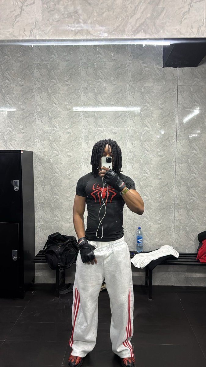 customhouse__'s tweet photo. AVAILABLE SWEATPANTS 

@_VALKlNG https://t.co/dYFuXnYhy3