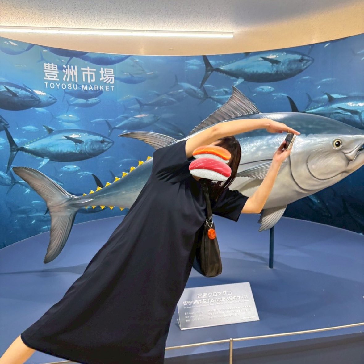 _do__ob__'s tweet photo. 2枚目のふくらはぎムキムキすぎ…
ピクサー展超絶楽しんだ後は豊洲に！！
マグロポーズ見てくれた女の子が笑ってくれておばちゃん嬉しかったよ🤤🤤 https://t.co/UEyt3jOiiu