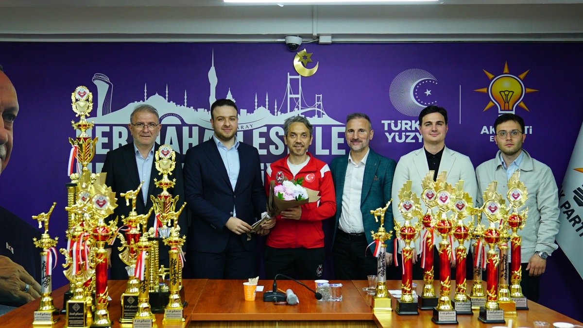 murattrk_'s tweet photo. IBU Kyodo Budokai Dünya Şampiyonu olarak bizleri gururlandıran milli sporcularımız ile sabah kahvaltısında bir araya geldik.

Sporun iyileştirici ve birleştirici gücü üzerine sohbette bulunduk. 🏆🥇

@akgencesenler https://t.co/5x8NcN1abW