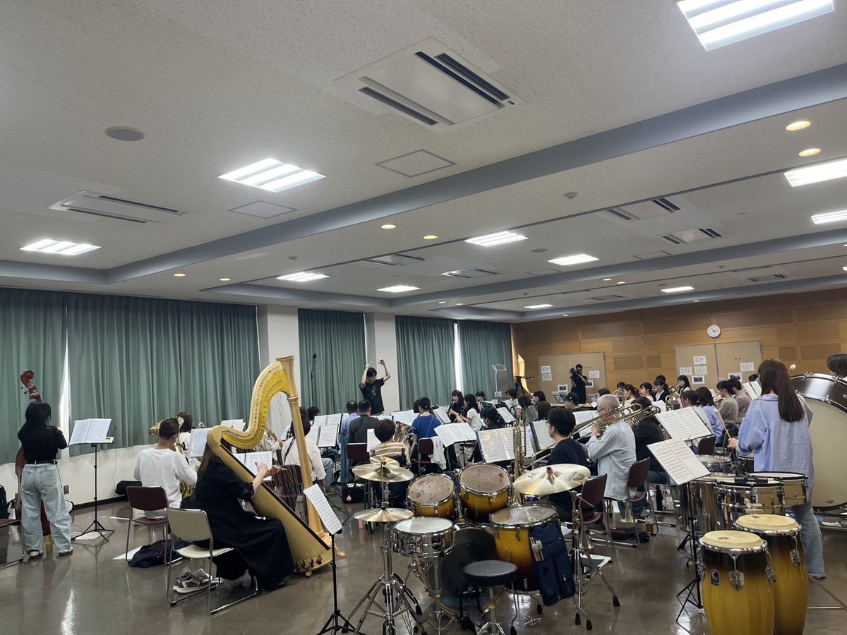 noireensemble's tweet photo. ノアールの練習は月2回というのは定演前でも変わらず今月は今日と2週間後の日曜日のみ！みんな真剣にいい汗かきました🥁

春日市のケーブルテレビに取材していただきました。5/13(水)の夜に練習の模様が放送されるそうです✨ https://t.co/5one3tNr1b