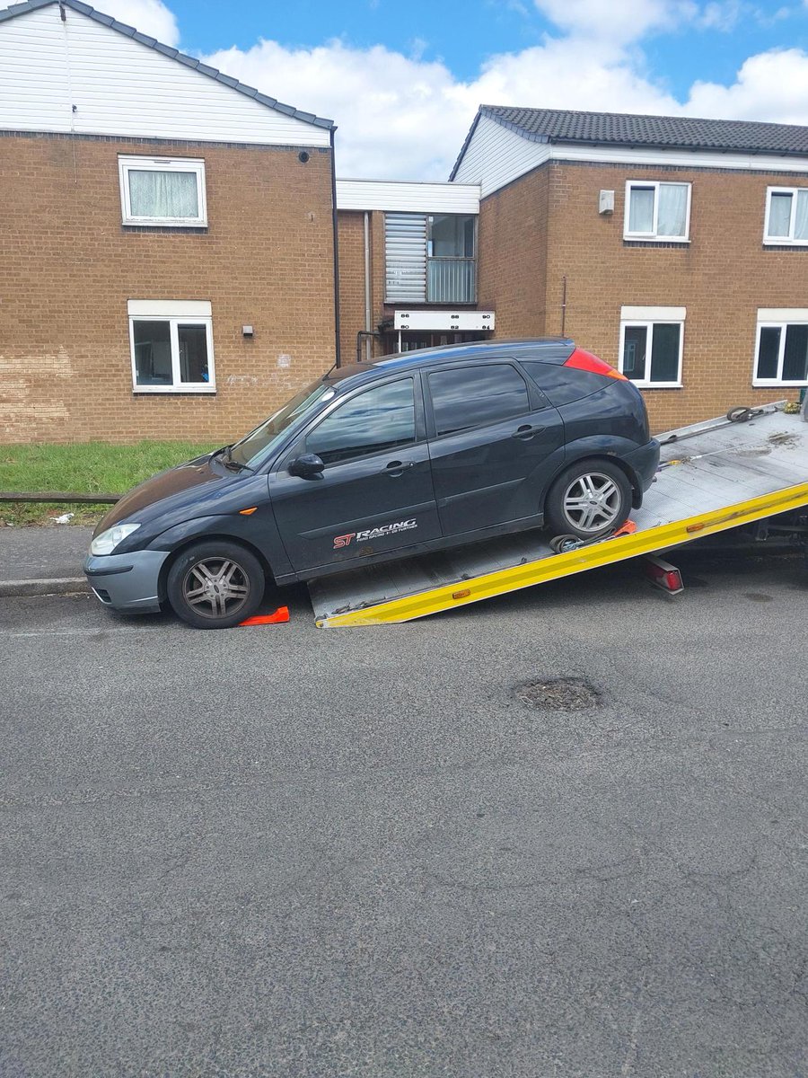 YardleyWMP's tweet photo. Vehicle recovered on Berkeley Road for No Tax. #cantpaytakeitaway #notax #partnershipworking https://t.co/Tn1mN0a76E
