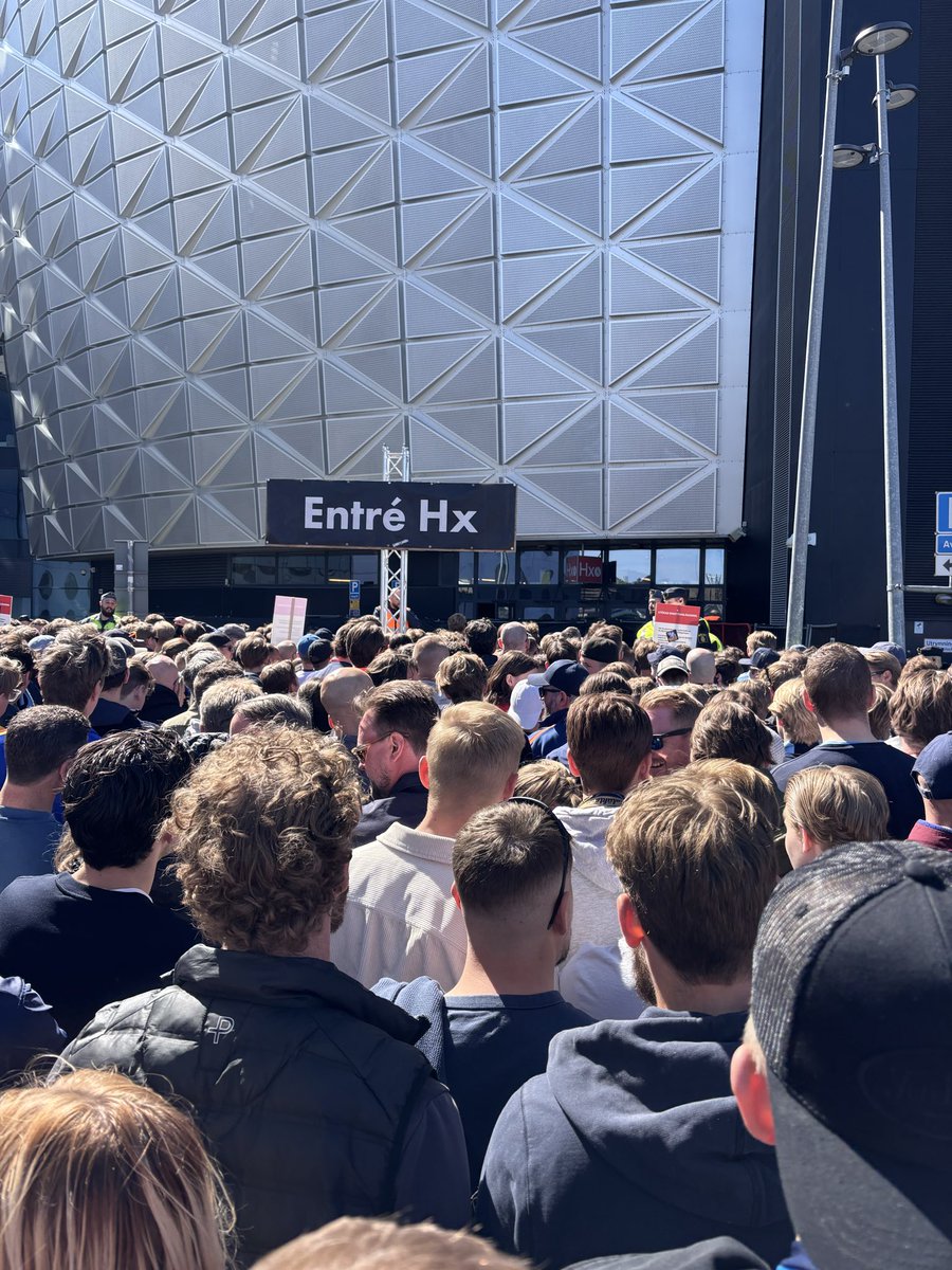 diffen103's tweet photo. Stockholms sämsta insläpp vad fuck är detta https://t.co/eig4omnJ2T