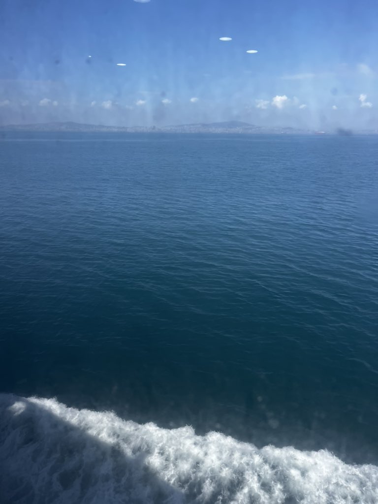 caribbean blue ve idonun pis camları🫐