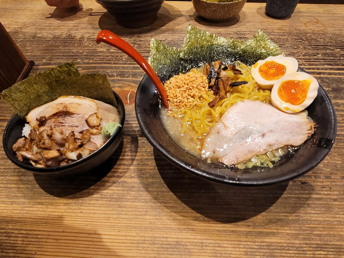 ひろりん ふたつ目❗️ 密閉搾り ひろさきねぷた 195g（密閉ストレート）| 商品ラインナップ