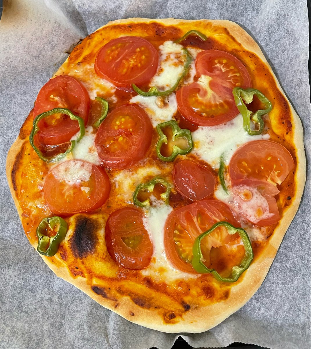 t_mooc's tweet photo. そして、夜はピザを作った🍕 https://t.co/E2NC9IFKKb