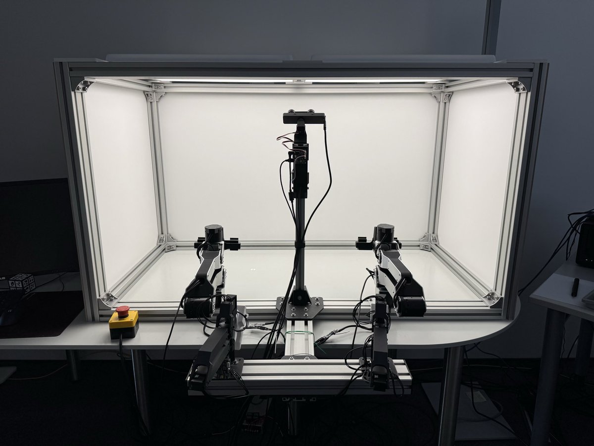 neurosp1ke's tweet photo. Weekend project completed: light box upgrade for transferable policies; 💙 to @RobotLearningCo for sharing the BOM. My hope is that this will allow reliable deployment on different systems with similar setup - towards a 🤖 DK-1 policy AppStore https://t.co/j9iMrgIqNm