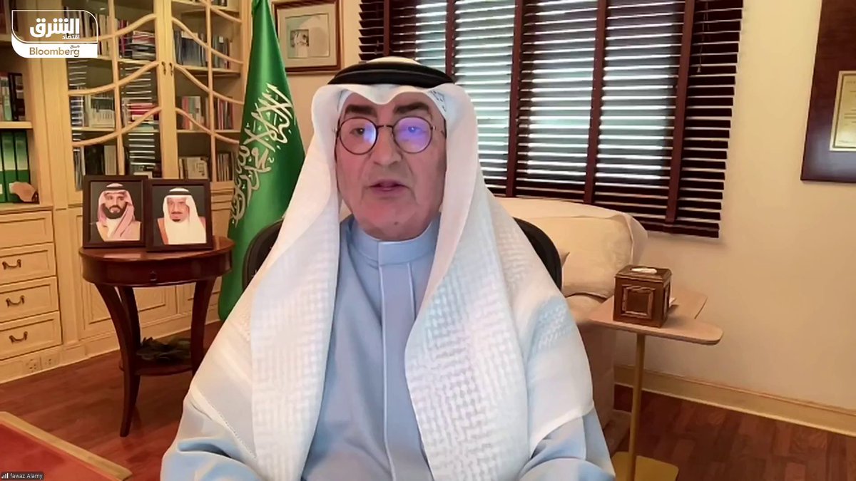 رئيس مجلس إدارة المكتب الاستشاري في التجارة الدولية، فواز العلمي لـ"الشرق": توترات مضيق هرمز، فعت السعودية والكويت لتعزيز التعاون اللوجستي. خطوات استراتيجية بين البلدين تشمل إعفاء أجور التخزين والسماح للشاحنات الفارغة، ورفع العمر التشغيلي للشاحنات. الإجراءات تضمن استمرار تدفق السلع وتأمين احتياجات الأسواق. fawazalamy. SaharElMizari 