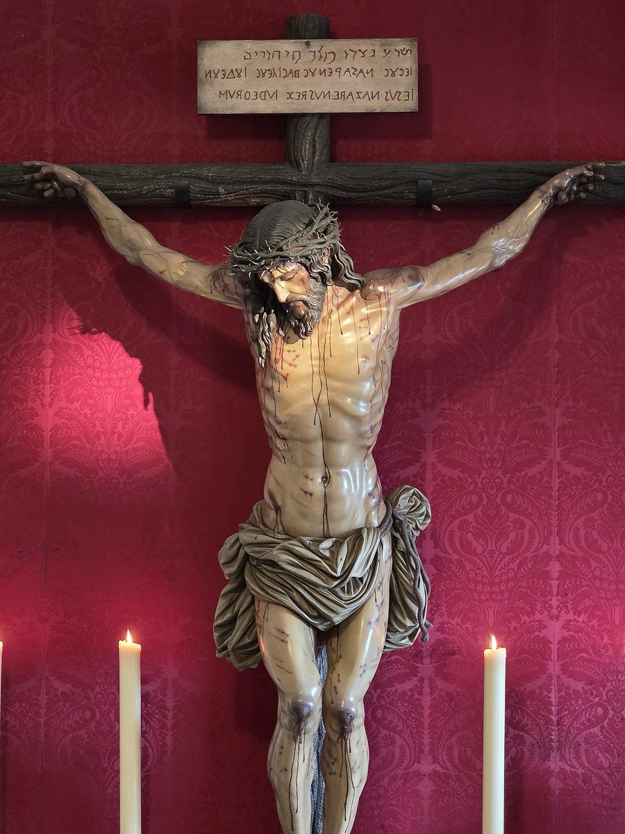 MonteCalvario's tweet photo. 🕯 CULTOS | Función religiosa en honor al Santo Cristo del Calvario. #CofradíasMLG https://t.co/YHD17z7d59