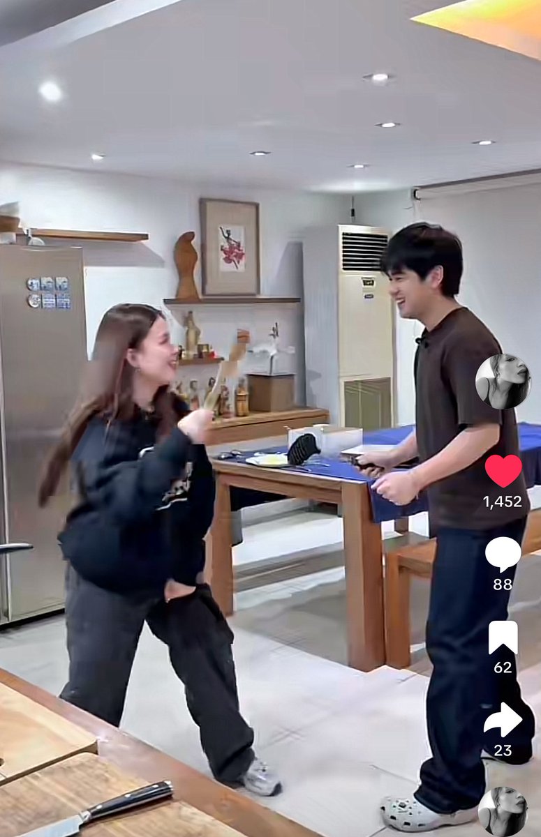 krystruther's tweet photo. ETO NA GUYS ANG COOKING VLOG NG #krysguel

#KrystalMejes https://t.co/snj3SeXKzI