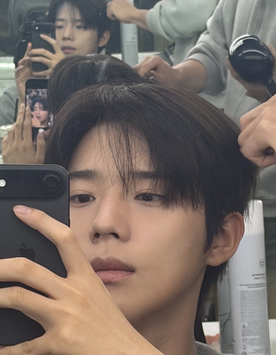 sangmxn2's tweet photo. 생일선물 받은걸로 할게요 #문상민 #문댕버블 https://t.co/DaOfLKUbUD