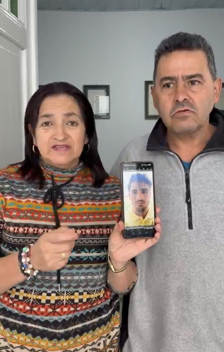 Hoy pienso en una madre: Gloria Rueda, quien en la sala de su casa el jueves pasado nos mostró, a Jesús <a href="/AbadColorado/">JesusAbadColorado</a>, su compañera Viviana y a mí, el álbum de fotos de su hijo menor Mateo Pérez Rueda, quien hizo su primaria en la Normal Superior La Merced, de Yarumal, y en la