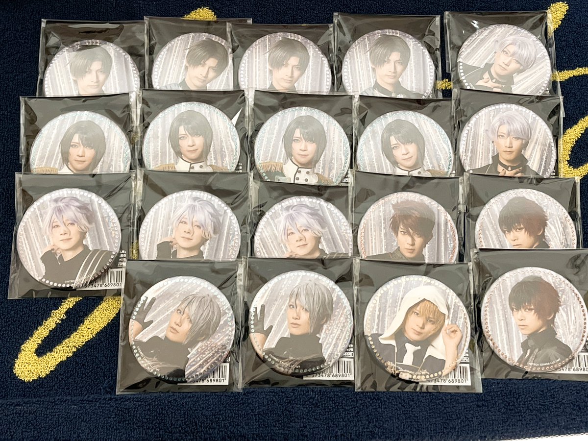 datexaoba2's tweet photo. 【交換・譲渡】ミュージカル 刀剣乱舞 刀ミュ カード 缶バッジ アクスタ 目出度歌誉花舞 十周年 祝賀祭

譲：☆山姥切、○大包平、長谷部、○村雲、五月雨、松井、☆肥前、☆長義、☆後家、○清麿、○水心子

↓ https://t.co/9qffoWbLeH