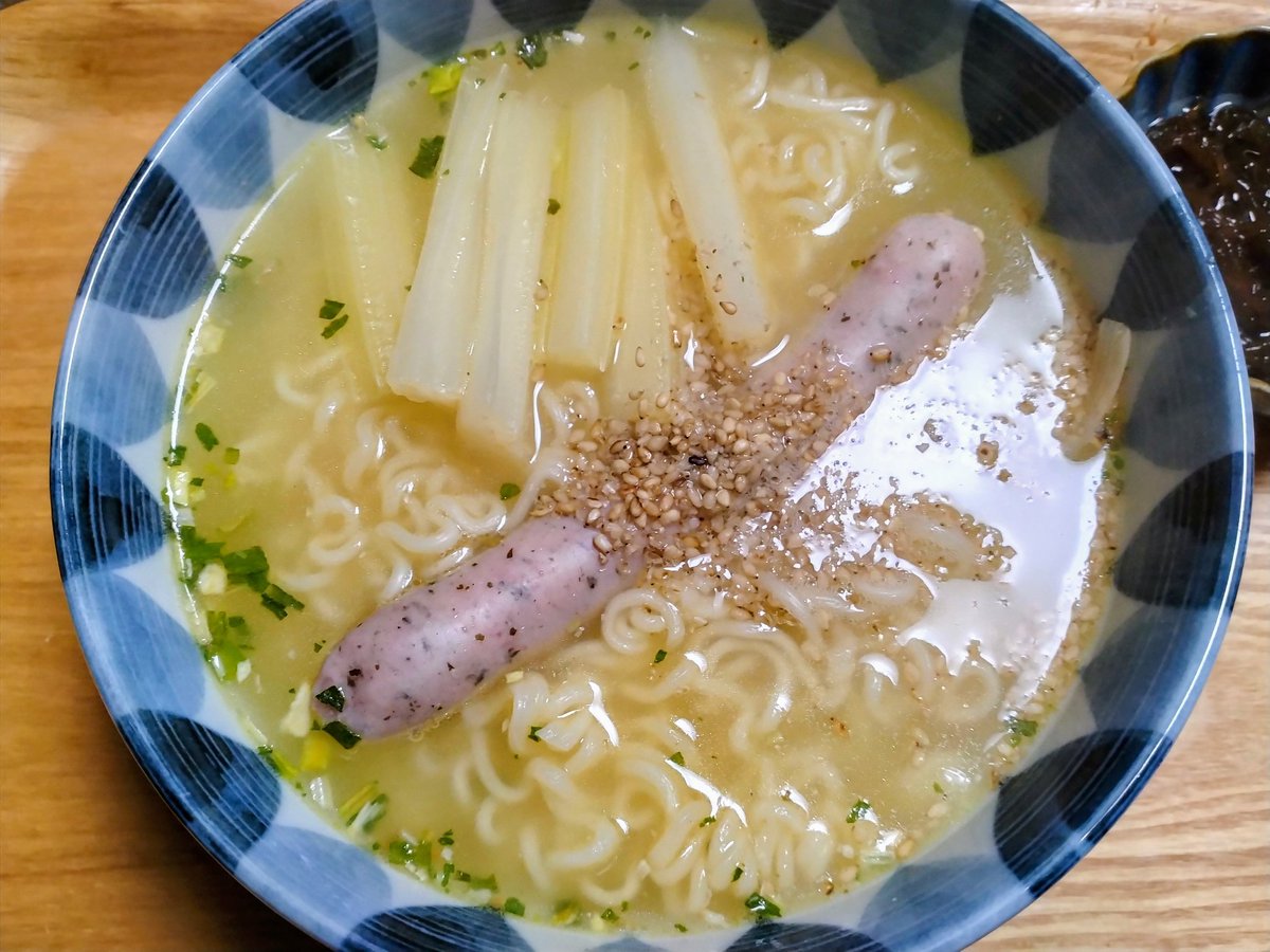 say1462's tweet photo. セロリラーメン
#おうちごはん https://t.co/QBrdj7wQIT