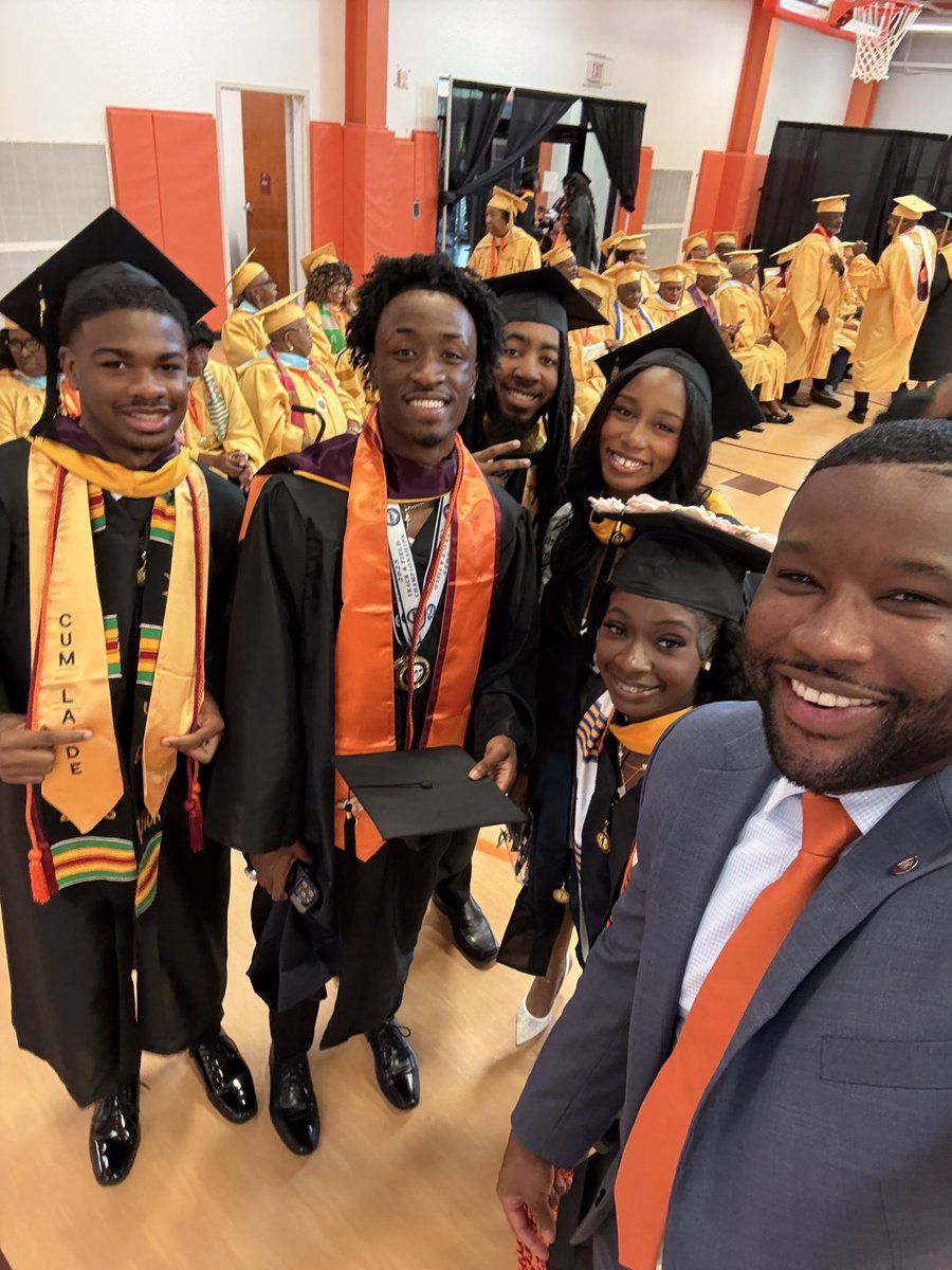 DrArthurDoctor's tweet photo. This is what Graduation is all about! Students from very first UNIV class at @ClaflinUniv1869 crossed the stage yesterday. So excited for them as they embark on their next journey! #ClaflinMagic https://t.co/1HJnRrDu1z
