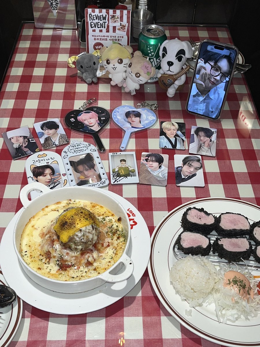 dr2xm's tweet photo. 오천만년만에 만남// https://t.co/TpqM3zdziR