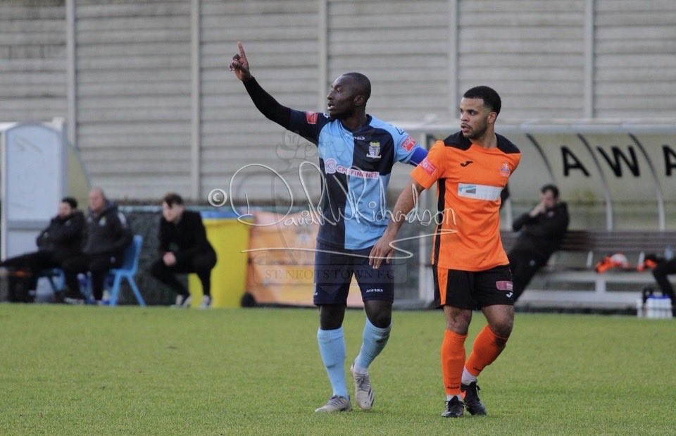 FreeAgentsFC's tweet photo. Name: Levi Squillace 
Age: 31
Position: CDM | RB 
Location: Peterborough | Lincolnshire | Bedford (will travel)
Previous clubs: Buckingham, Leighton Town, Eaton Socon, Eynesbury Rovers fc, Yaxley fc, 

Looking for Step 5 https://t.co/SRUAMotwY8