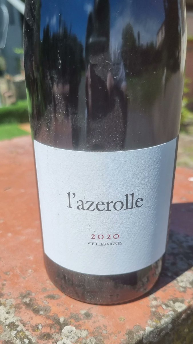 lole3112's tweet photo. Le vin de Raymond (Julien) il est bon
Au delà de la  blague un 100% carignan  délicieux https://t.co/qh2JM59XlT