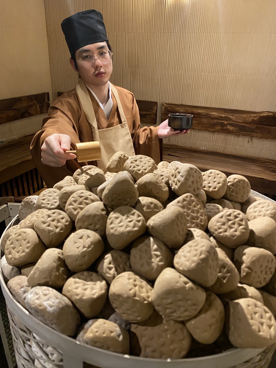 yumoriza's tweet photo. \\\新茶フェア・さくらポークフェア始まります///
四日市が世界に誇る水沢の新茶を使っ���贅沢茶漬けに絶品スイーツ🍵

美し国のさくらポークを使ったご馳走料理に舌鼓🐖
浮世を離れ「今が旬の美食」をどうぞご堪能あれ！

新茶フェア開催に合わせて新茶ロウリュや新茶泥パック開催

期間:5/12～6/28 https://t.co/MbfLHMXAHQ