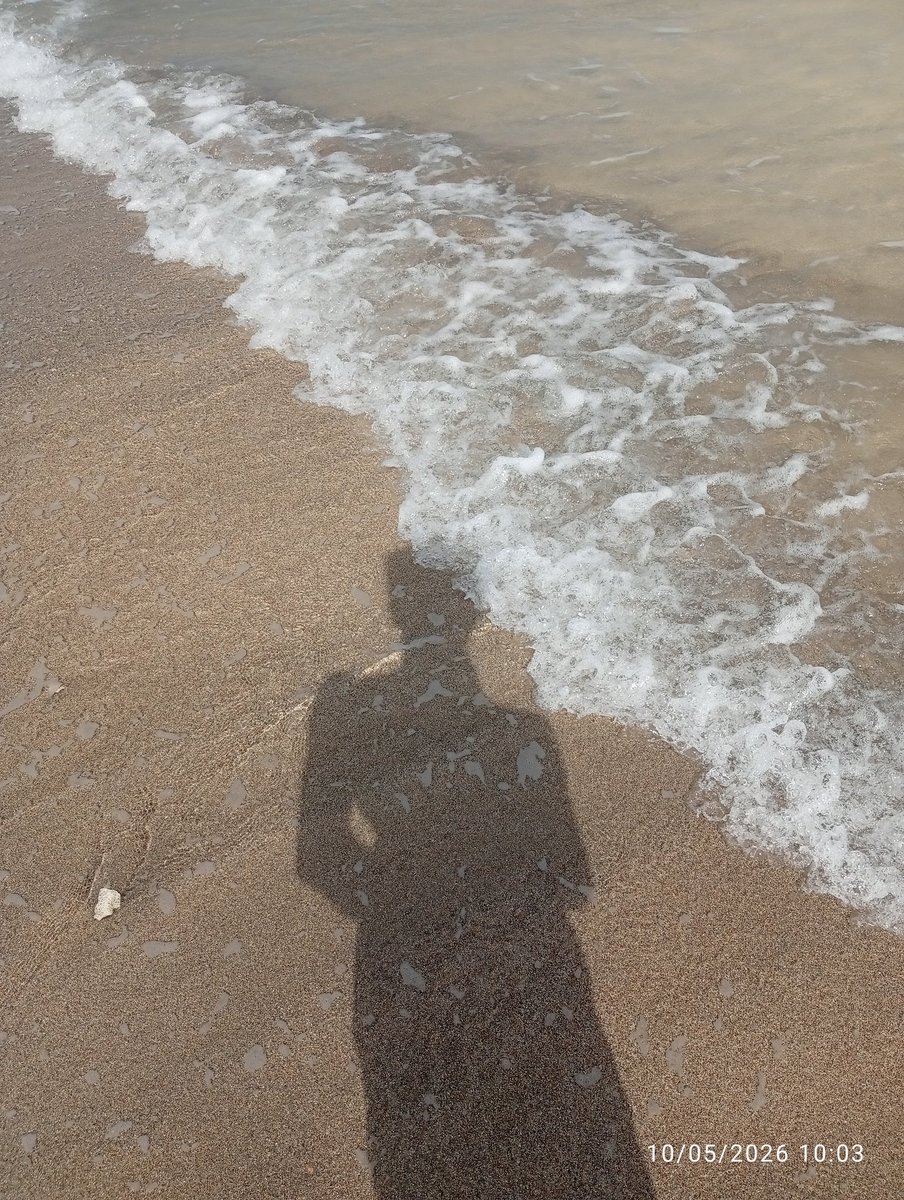 Horizonwalker_'s tweet photo. Just me, the ocean, and the sky. https://t.co/AGREYooN1K