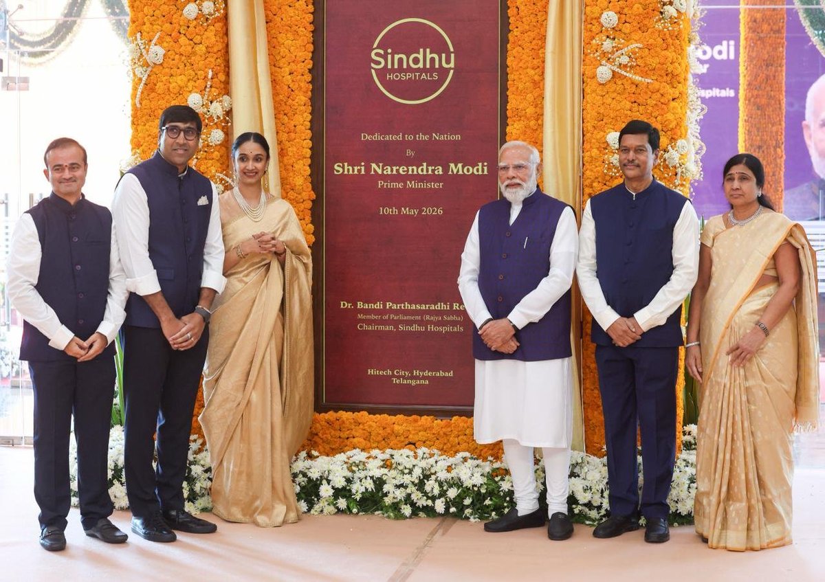 narendramodi's tweet photo. హైదరాబాద్‌లో సింధు హాస్పిటల్‌ను ప్రారంభించాను. నగరంలోనూ,పరిసర ప్రాంతాల్లోనూ ఆరోగ్య సేవారంగంలో మౌలిక సదుపాయాలను మెరుగుపరచడానికి ఇది ఒక ప్రశంసించదగ్గ ప్రయత్నం. అత్యాధునిక సాంకేతికతనూ,నవీన ఆవిష్కరణలనూ సమన్వయం చేసేందుకు ఆసుపత్రి బృందం ప్రత్యేక శ్రద్ధ వహించడం చాలా అభినందనీయం. https://t.co/sByFppxgZZ