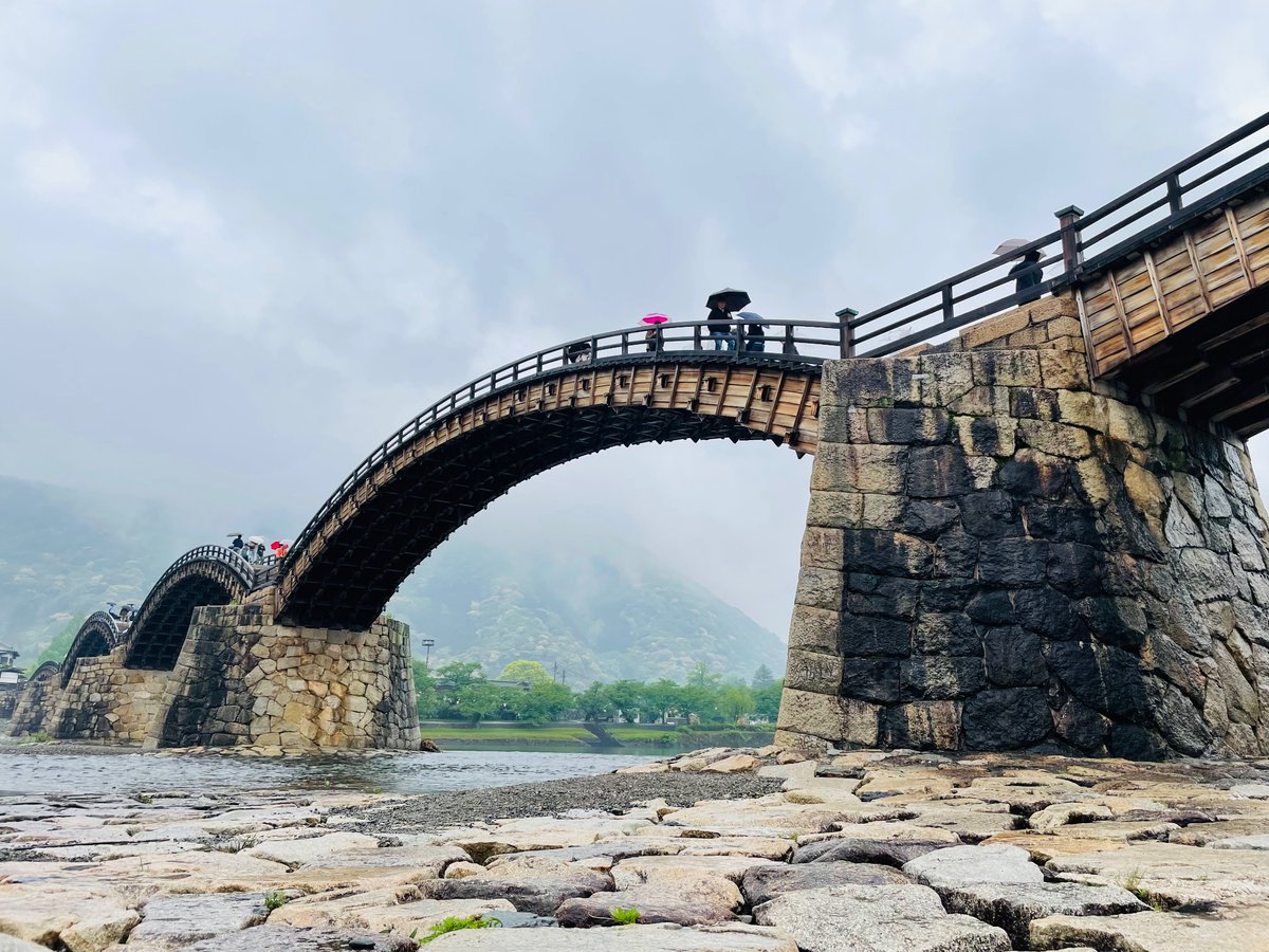 087serebu's tweet photo. 岩国の有名な橋⛰️🌉⛰️ https://t.co/vEWUClQckH