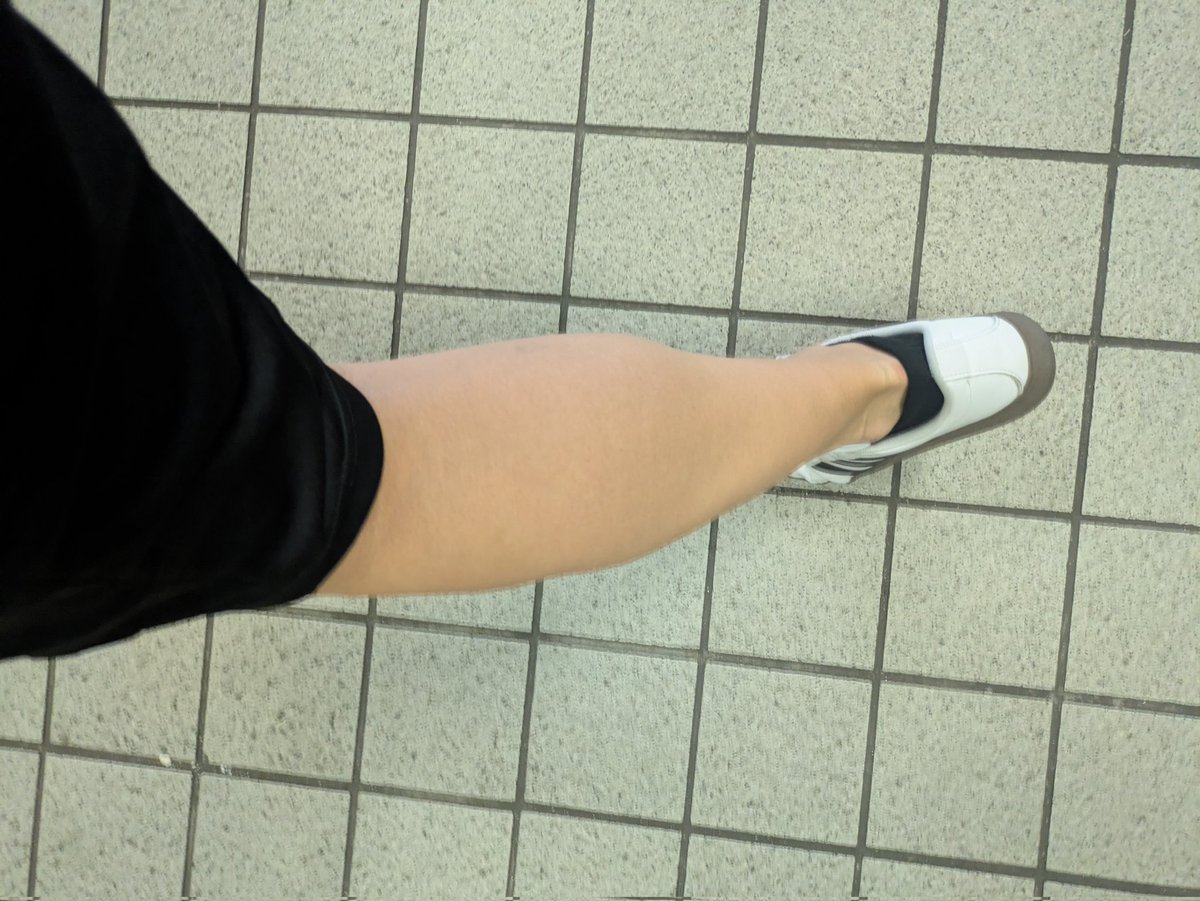 リ tweet media